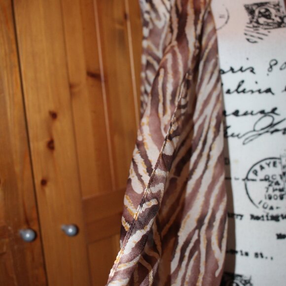 Lavello Accents Convertible Vest OS Animal Print - Picture 5 of 6